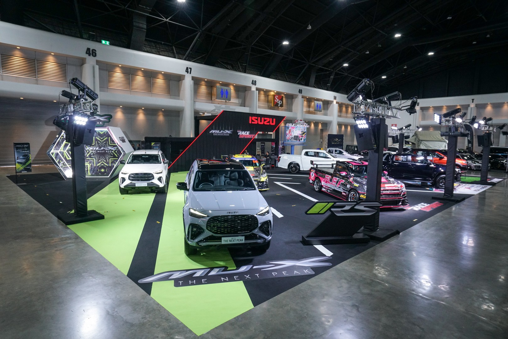 อีซูซุอวดโฉม NEW MU-X"THE NEXT PEAK"ออโตซาลอนเมืองทอง