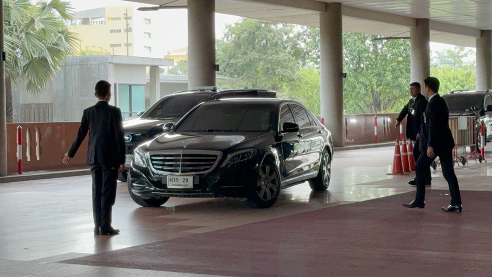 “นายกฯอนุทิน” เปลี่ยนมาใช้รถประจำตำแหน่งนายกฯสมัย “ลุงตู่” 