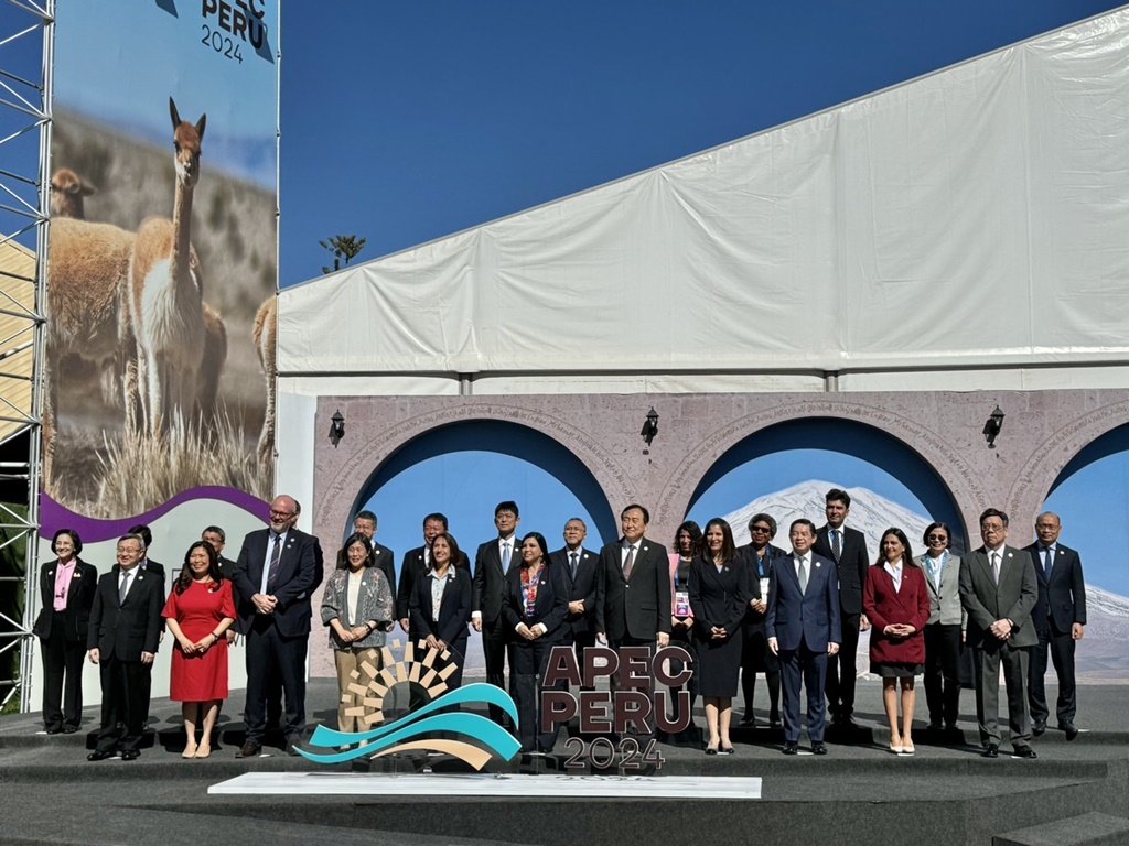 "ดร.นลินี" ร่วมวงถก APEC จัดทำเขตการค้าเสรี FTAAP