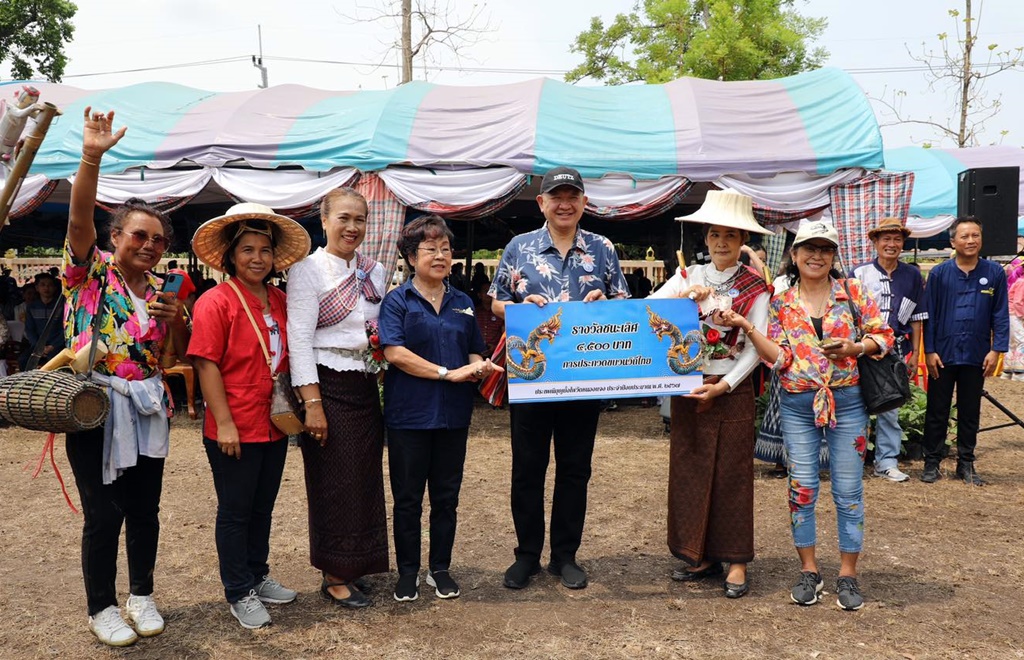 นายก อบจ.เพชรบูรณ์ เปิดงานส่งเสริมประเพณีบุญบั้งไฟวัดหนองแจง ประจำปี 2567