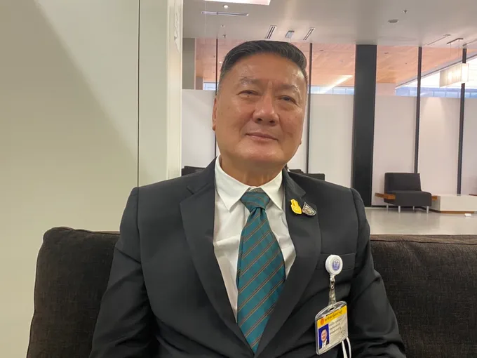 “วิปรัฐบาล”เมินฝ่ายค้าน ใช้ยุทธการ “เด็ดหัวสอยนั่งร้าน” ยื่นซักฟอก 