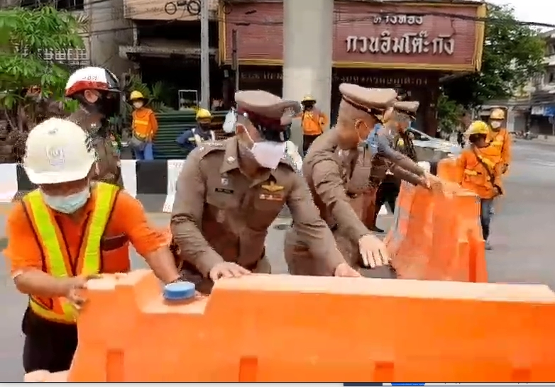 รองผบช.น.เปิดสะพานข้ามแยกลำสาลี หลังปิดก่อสร้างรถไฟฟ้าสายสีส้มนานนับปี