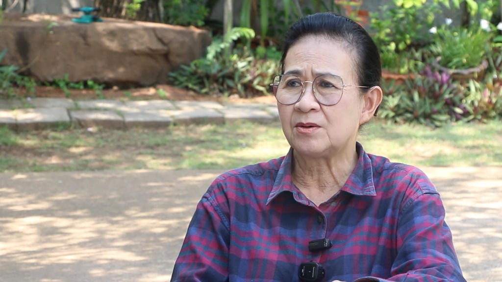 คนเสื้อแดงอีสานนับพันพร้อมรับ "ทักษิณ" เป็นประธานงานเผาศพ "วิชัย ช่างเหล็ก"
