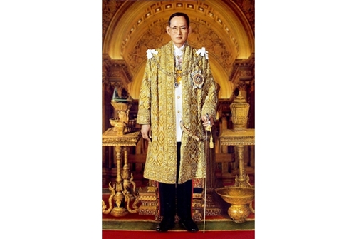 ทรงสร้างประโยชน์สุขสู่ปวงประชา : พระราชดำรัส-พระบรมราโชวาทเรื่องคุณธรรมจริยธรรม (2)