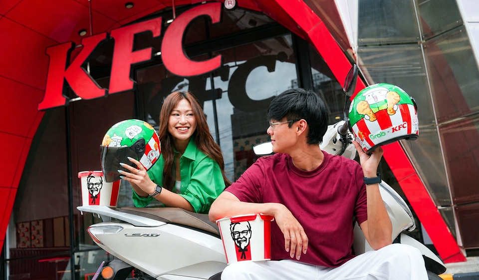 KFC x Grab จัดภารกิจ KFC Bucket Lover Month สั่งครบ 5 ออเดอร์ รับหมวกกันน็อกดีไซน์ลิมิเต็ดฟรี