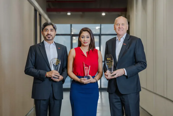 ทรูฯคว้า 3 รางวัลใหญ่ IAA Awards 2025 ตอกย้ำความเชื่อมั่นตลาดทุน ครบทั้งผู้นำ การเงิน นลท.สัมพันธ์แห่งความเป็นเลิศ