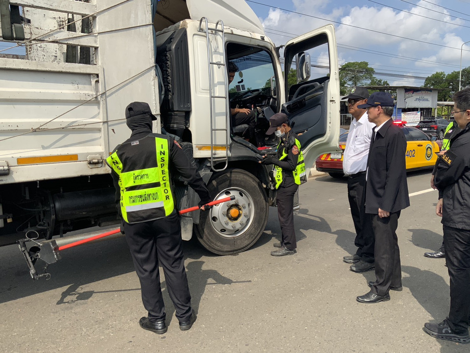 ปปช.ภาค 2 ลุยตราดสกัด “ส่วยรถบรรทุก” เข้มคุมรถน้ำหนักเกิน ตัดวงจรทุจริตถนนพัง 