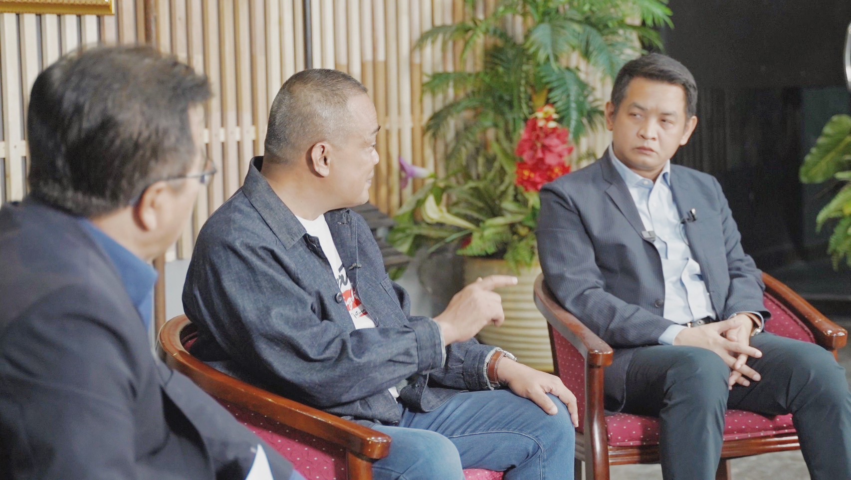 THE STATES TIMES X TV Direct ผุดรายการ 'ถลกข่าว ถลกคน' ถกทุกมิติเลือกตั้ง 66 ประเดิม ‘จตุพร & สุริยะใส’ ควบคุมการถกโดย สำราญ รอดเพชร
