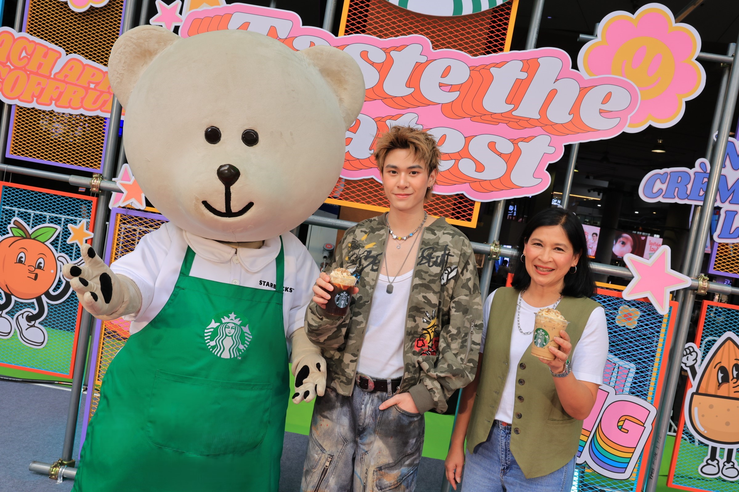 สตาร์บัคส์ ประเทศไทยเจาะตลาดกลุ่ม Gen Z เสิร์ฟเมนูเครื่องดื่มใหม่ ‘นัทตี้ ครีม ครั้นช์’ และ ‘พีช แอพริคอต คอฟฟรูติ’ อร่อยถูกใจสายคอนเทนต์