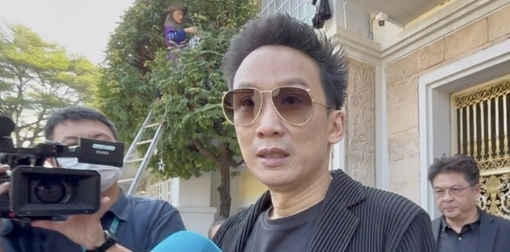 "โอ๊ค" เยี่ยม "ทักษิณ" เผย พ่อฝากให้กำลังใจ "ดร.เชน" สู้ศึกเลือกตั้งใหญ่ 