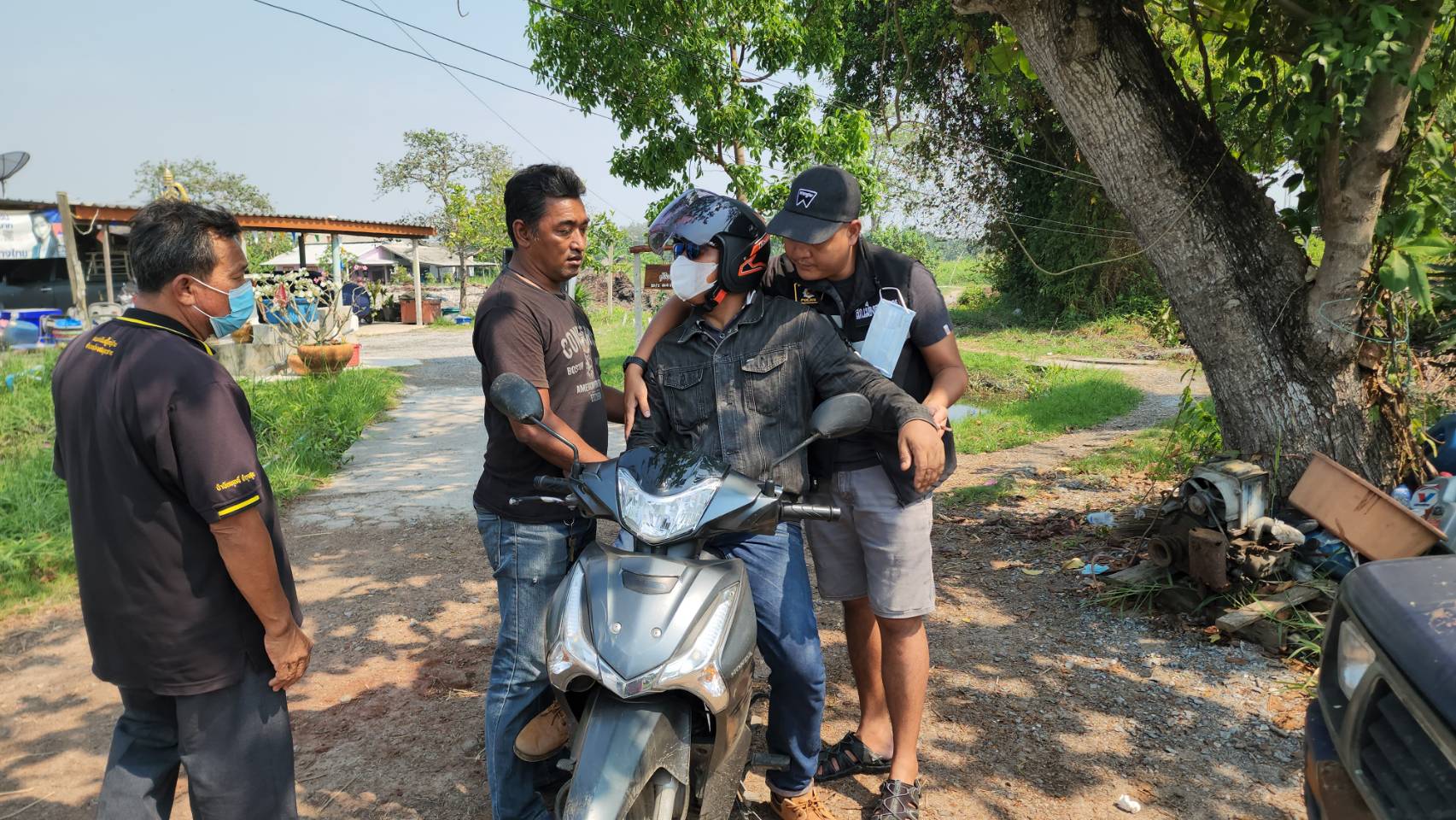 รวบทันควันหนุ่มคลั่งแทงคอเมียดับคาห้องพัก