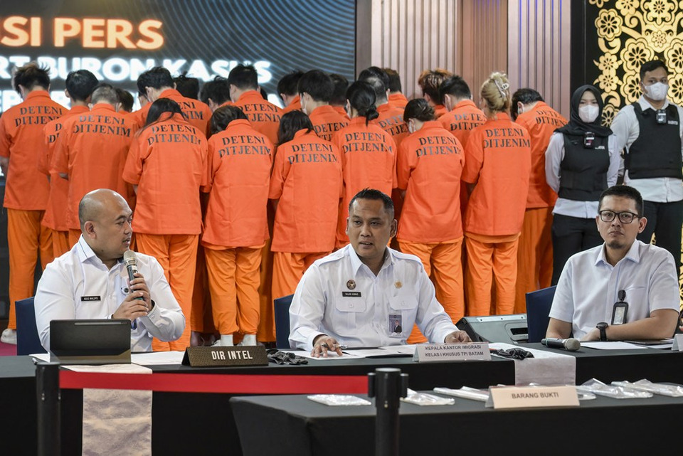 “อินโดนีเซีย”จับชาวจีนหนีคดีเงินกู้ 138 ล้านดอลลาร์ พร้อมแก๊งสแกมเมอร์ 27 ราย