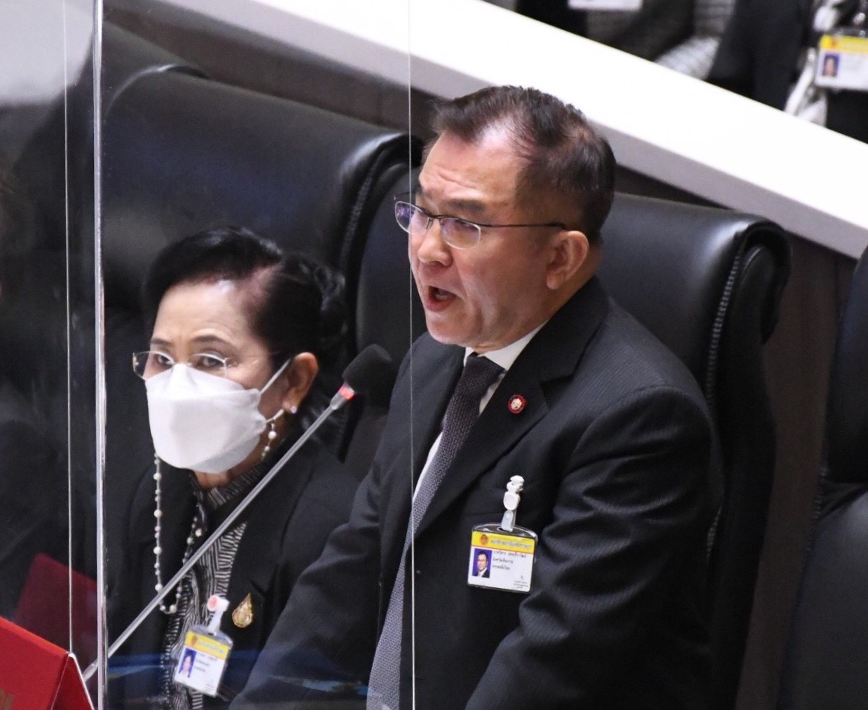 วิสารตะโกนกลางสภา"บิ๊กตู่" แจกส.ส. หัวละ 5 ล้าน  แลกโหวตหนุน "พปชร."สวนทันควัน "โกหก"