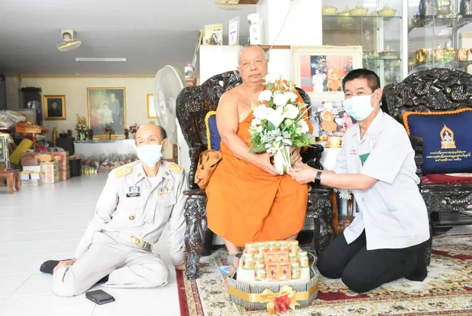 สสส.ถวายโล่ยกย่องเกียรติคุณ วัดต้นแบบ