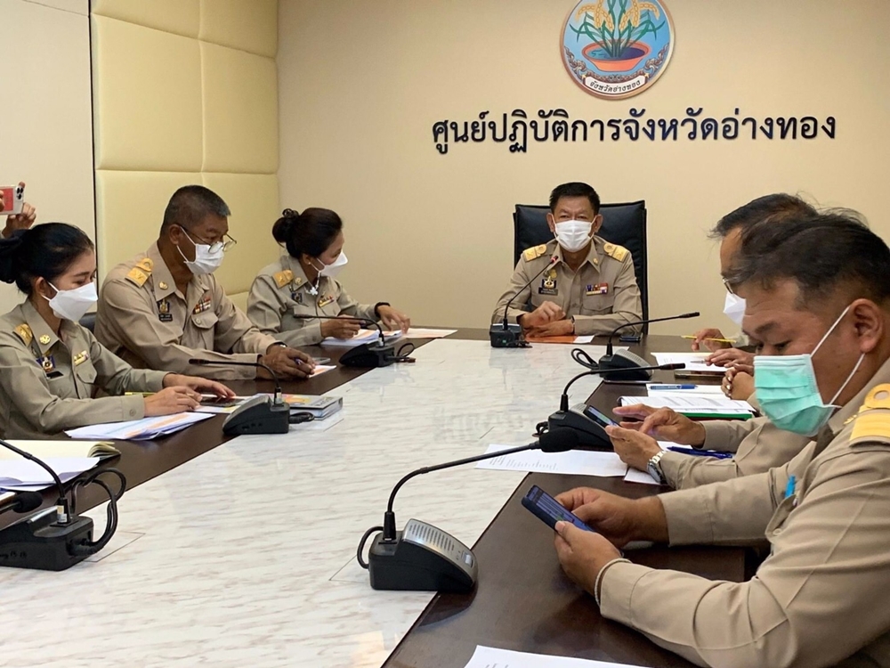 ผู้ว่าฯอ่างทอง สั่งเฝ้าระวังสถานการณ์น้ำ 24 ชม. เร่งสำรวจช่วยเหลือผู้ได้รับผลกระทบ