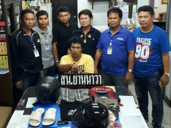 รวบสมาชิก“แฝดนรกเจริญกรุง“ขโมยกระจกมองข้างรถยนต์หรู