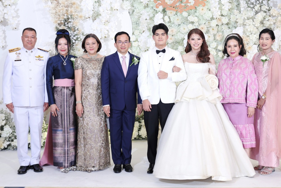 เลี้ยงฉลองมงคลสมรสพระราชทาน