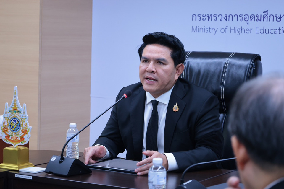 "รมว.อว" สั่งด่วน! ขอมหาวิทยาลัยภาคใต้ "เลื่อนสอบ–เยียวยา" นักศึกษา หลังอุทกภัยถล่มหนัก