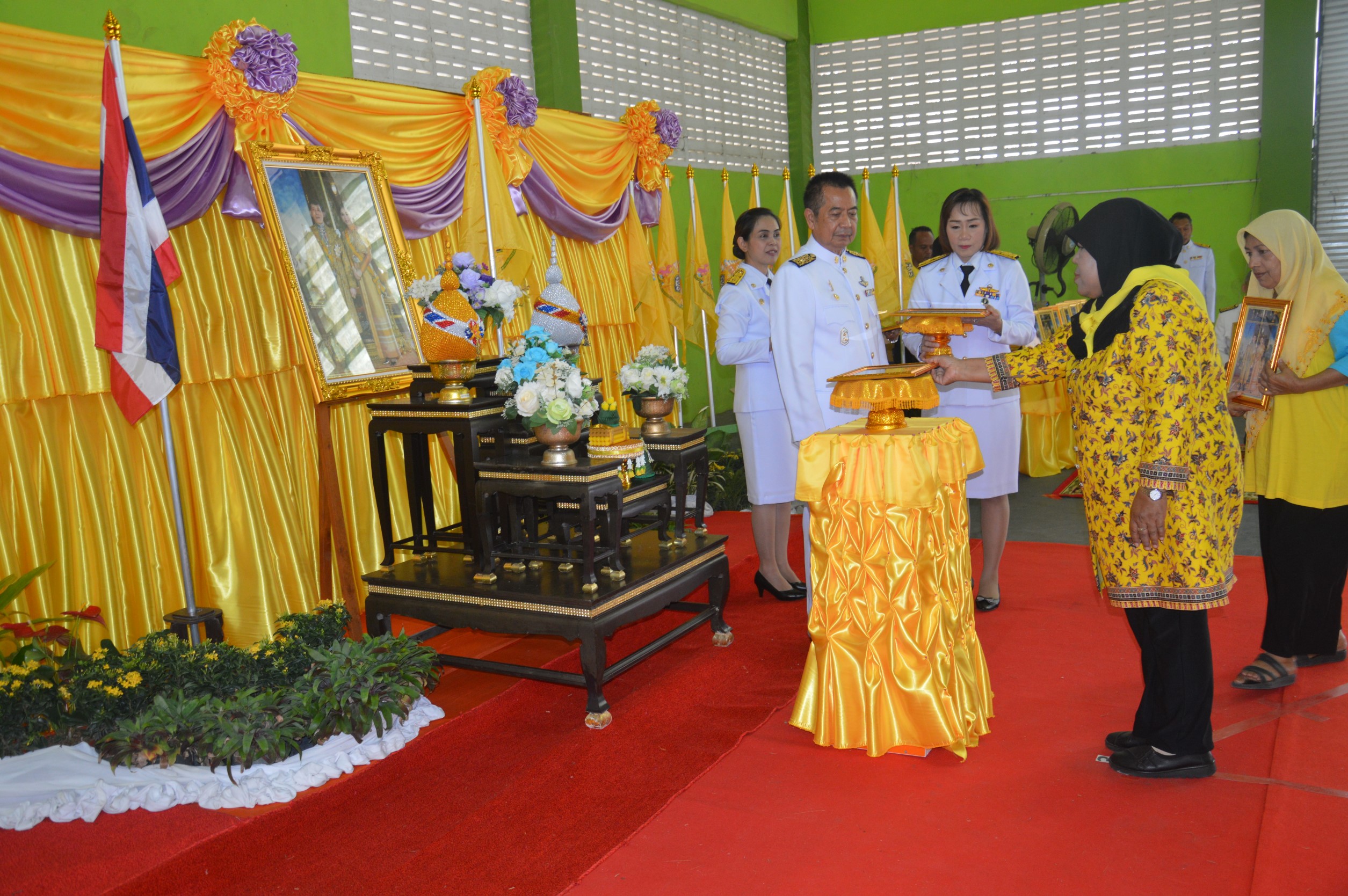 ชาวทต.ยี่งอปลื้มปีติเป็นล้นพ้นอย่างยิ่ง​ ที่ได้รับพระราชทานพระบรมฉายาลักษณ์ในหลวง-พระราชินี