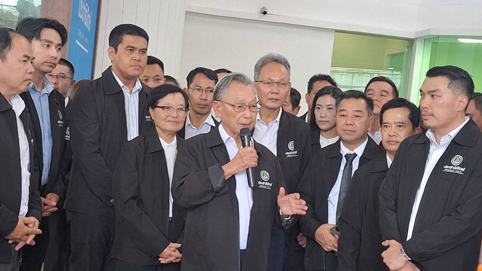 "ชวน" แฉยับ! วงจรอุบาทว์ทุ่ม 500 ล้าน "ซื้อพรรค- สส. " หัวละ 50 ล้าน ชูความจริงสู้เงินสกปรก ย้ำจุดยืนพรรค “ไม่เอาการเมืองระบบซื้อขาย”