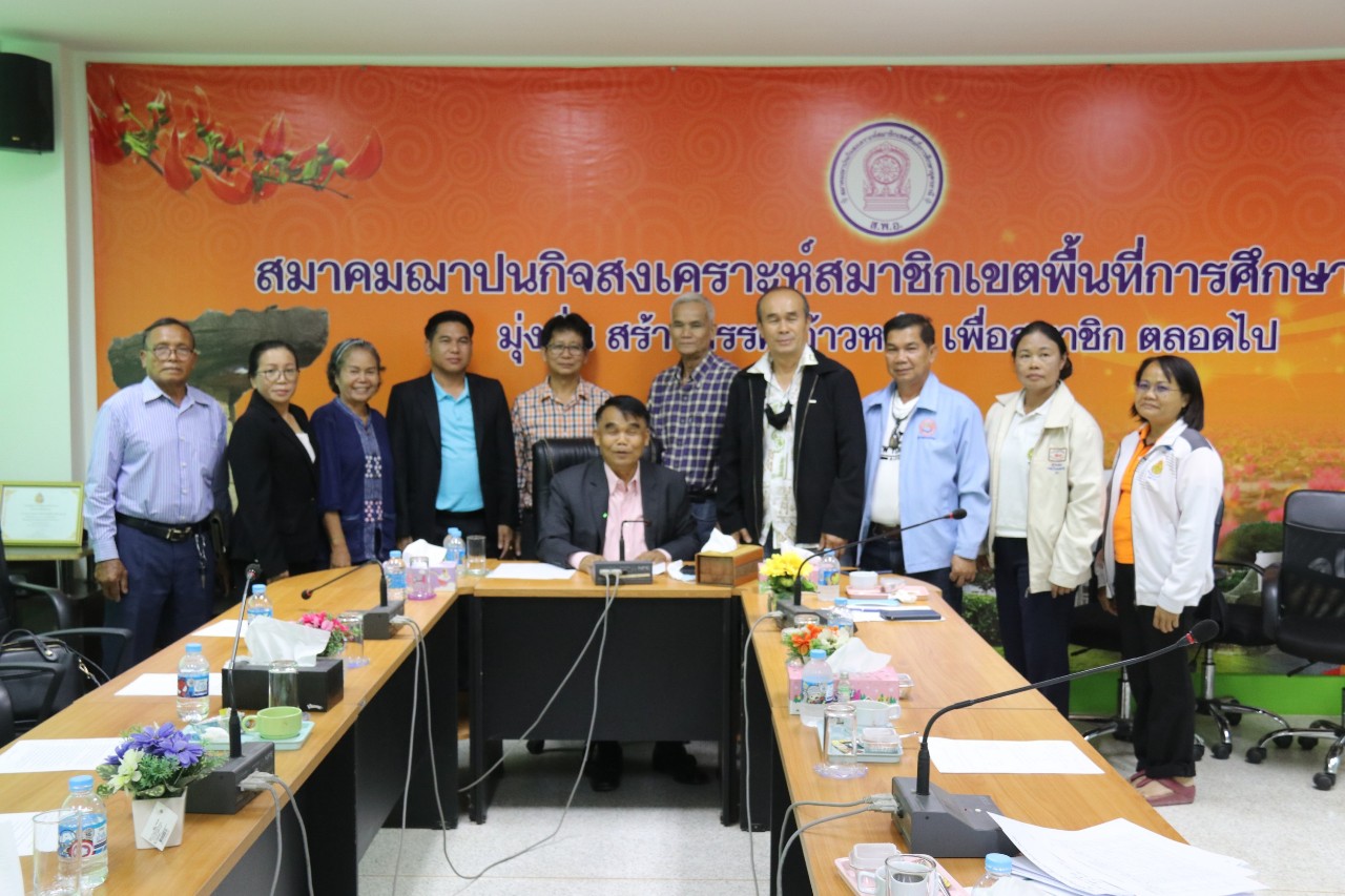 เพื่อไทยค้านยุบควบรวมโรงเรียนขนาดเล็ก ชี้ไม่ต่างทำลายการศึกษาชาติ