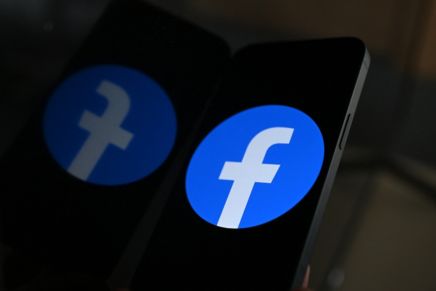 ด่วน !  Facebook ล่ม โลกออนไลน์ป่วน 