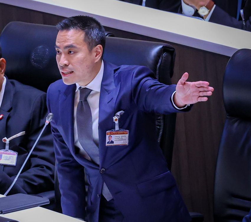 สุดทน!“เอกนัฏ” จวกบางกลุ่มทำสังคมบิดเบี้ยวไม่เป็นประชาธิปไตย ยกรธน.60 เขียนกติกาชัดเจน
