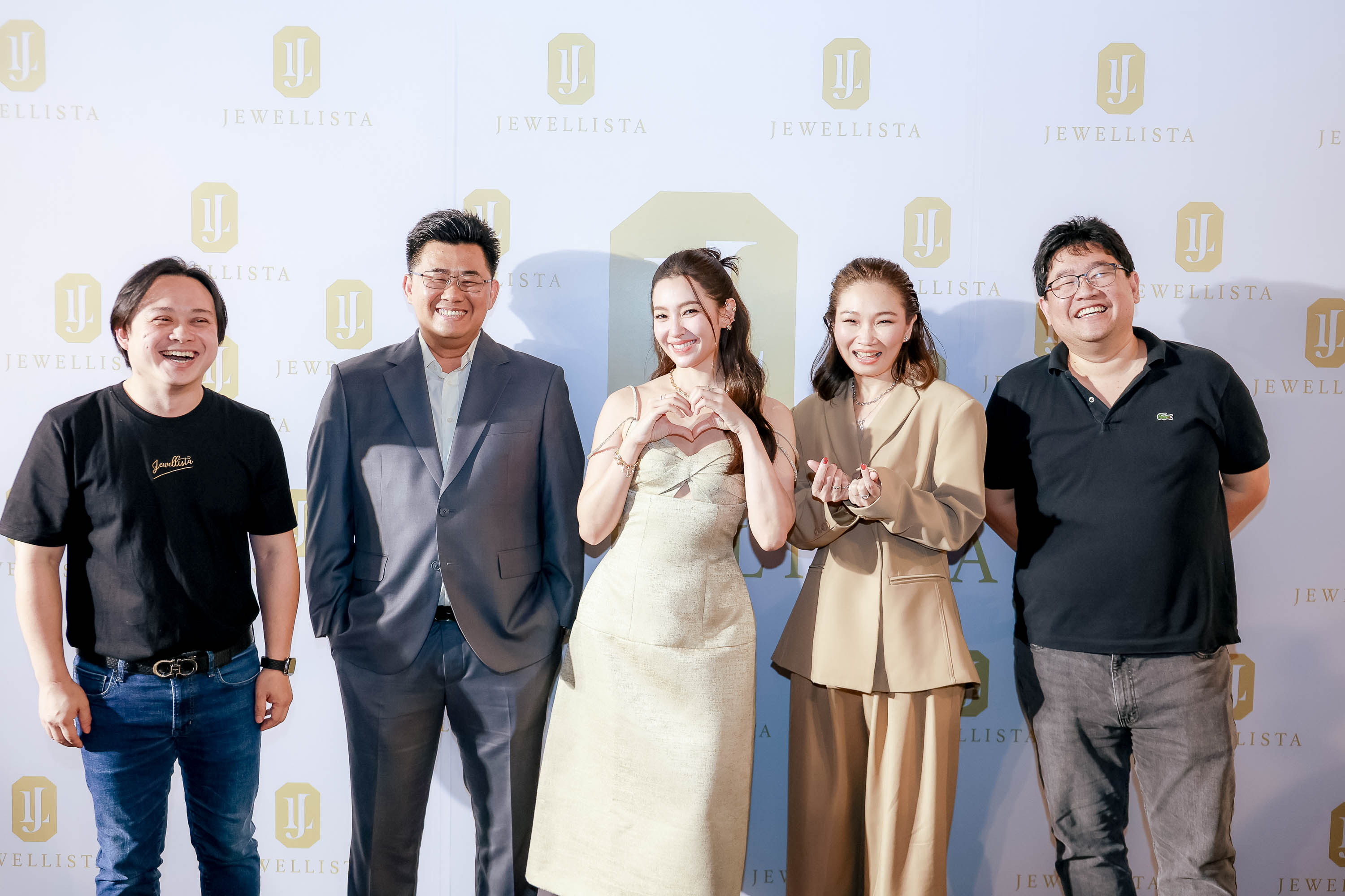 ดีไซน์นี้ที่ชอบ ลุคนี้ที่ใช่ “เบลล่า ราณี” ร่วมฉลองครบรอบ 5 ปี “JEWELLISTA” แบรนด์เครื่องประดับที่ใช่สำหรับทุกคน