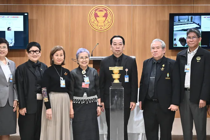 รัฐสภา เปิดรับผลงานวรรณกรรม ชิงรางวัลพานแว่นฟ้า 2569 ชูส่งเสริมประชาธิปไตย