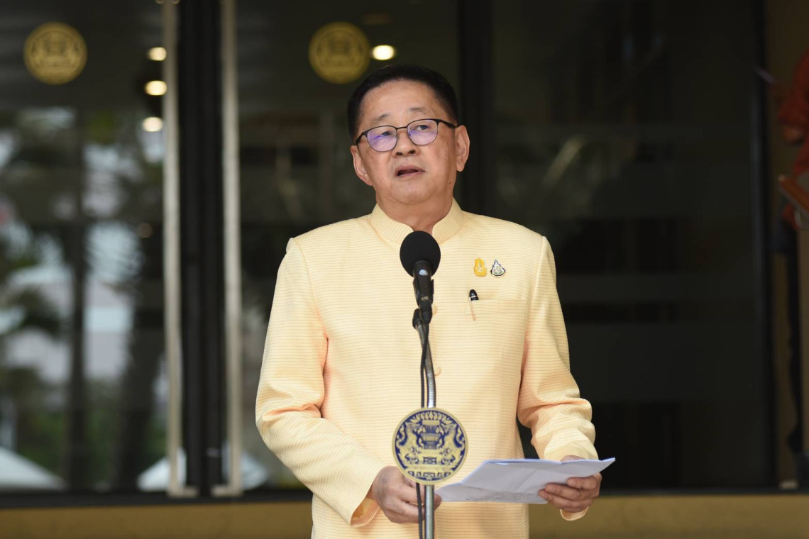 "ประเสริฐ" บอกสบายใจได้ "เพื่อไทย" ไร้แรงกระเพื่อมปรับ ครม. โยนถาม "นายกฯ"  ให้โควตาภาคอีสาน โนคอมเม้น "ชลน่าน" หลุดเก้าอี้