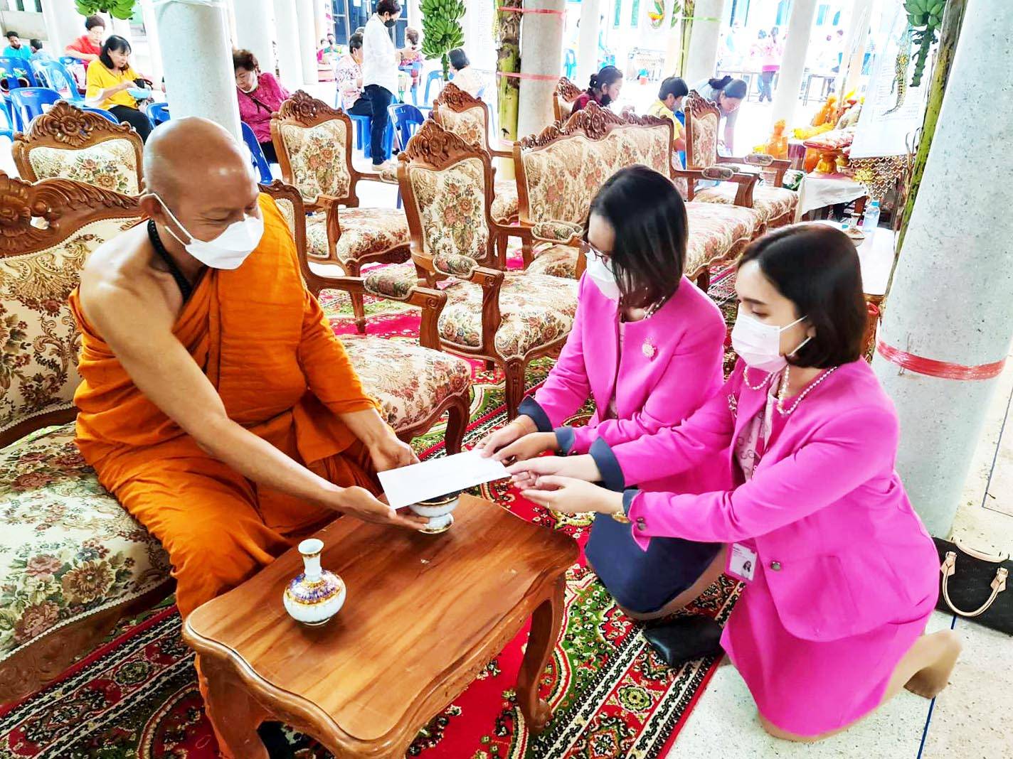 วัดห้วยมงคลทอดกฐินได้ยอดเงินเกือบ 2 ล้านบาท