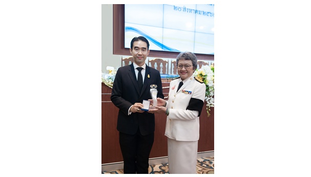 'รมว.พาณิชย์'เป็น ปธ.มอบรางวัลผู้ทำคุณประโยชน์แก่ประเทศชาติด้านเศรษฐกิจการค้าและการพาณิชย์