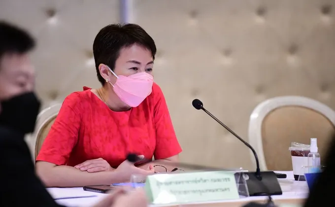 ปรับ “ศบค.กทม.” เป็นศูนย์บริหารสาธารณสุขฉุกเฉิน เฝ้าระวังติดเชื้อใน เด็ก นร. 