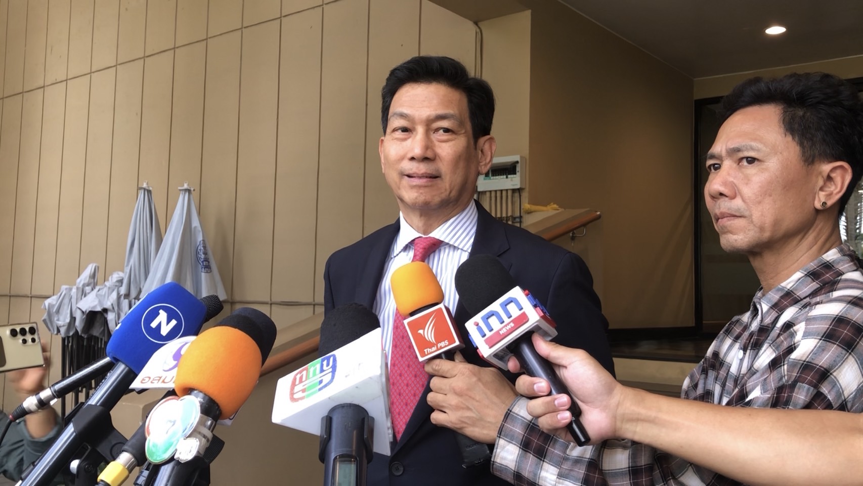 “ปานปรีย์” ยันไม่ได้รับรายงานทหารอิสราเอลถือธงชาติไทยในฉนวนกาซา เชื่อไม่มีผลกระทบ 8 คนไทยถูกจับ
