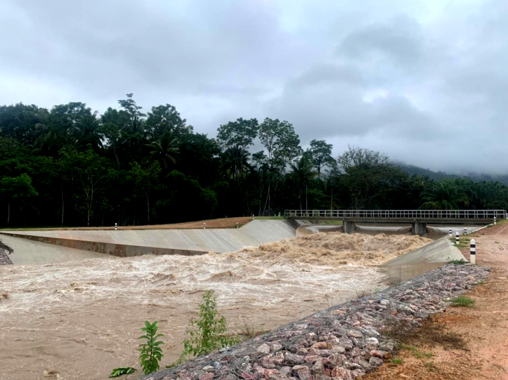 กรมชลฯ พร้อมรับมือฝนตกหนักภาคใต้ตอนล่าง 13-16 พ.ย.นี้