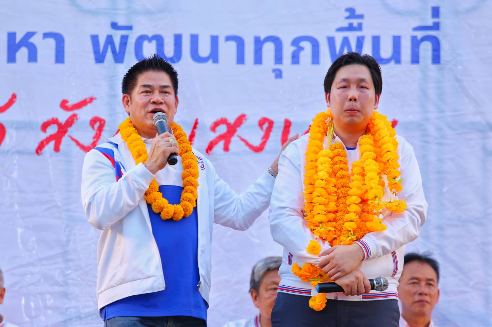 "ธรรมนัส-บุญสิงห์" ลุยหนักหาเสียงช่วงโค้งสุดท้าย วอนชาวพะเยาเลือกพปชร.ยกจังหวัด ลั่น ร่วมใจพัฒนาเมืองให้อยู่ดีกินดี