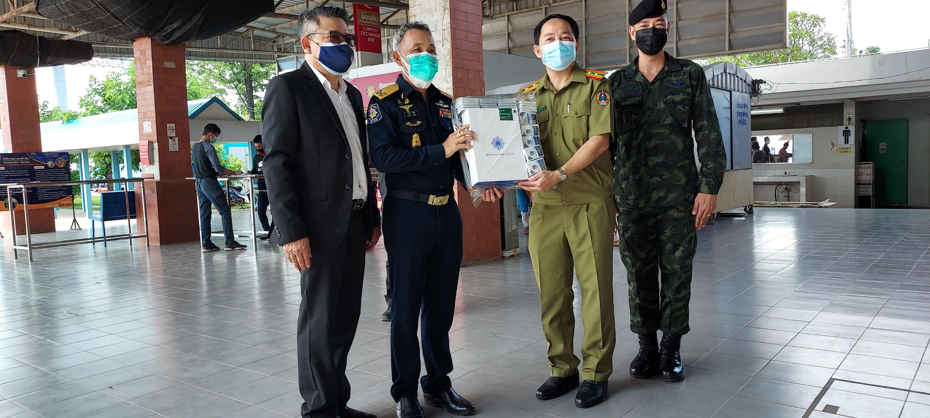 ป.ป.ส. ไทย จับกุมผู้ต้องหาหลบหนีหมายจับ ส่งกลับ สปป.ลาว 