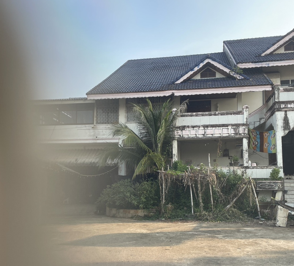 สกู๊ปพิเศษ​ : กับดัก "เด็กเสริฟ" สังเวยกาม แฉนรกใกล้สถานศึกษาเมืองขลุง