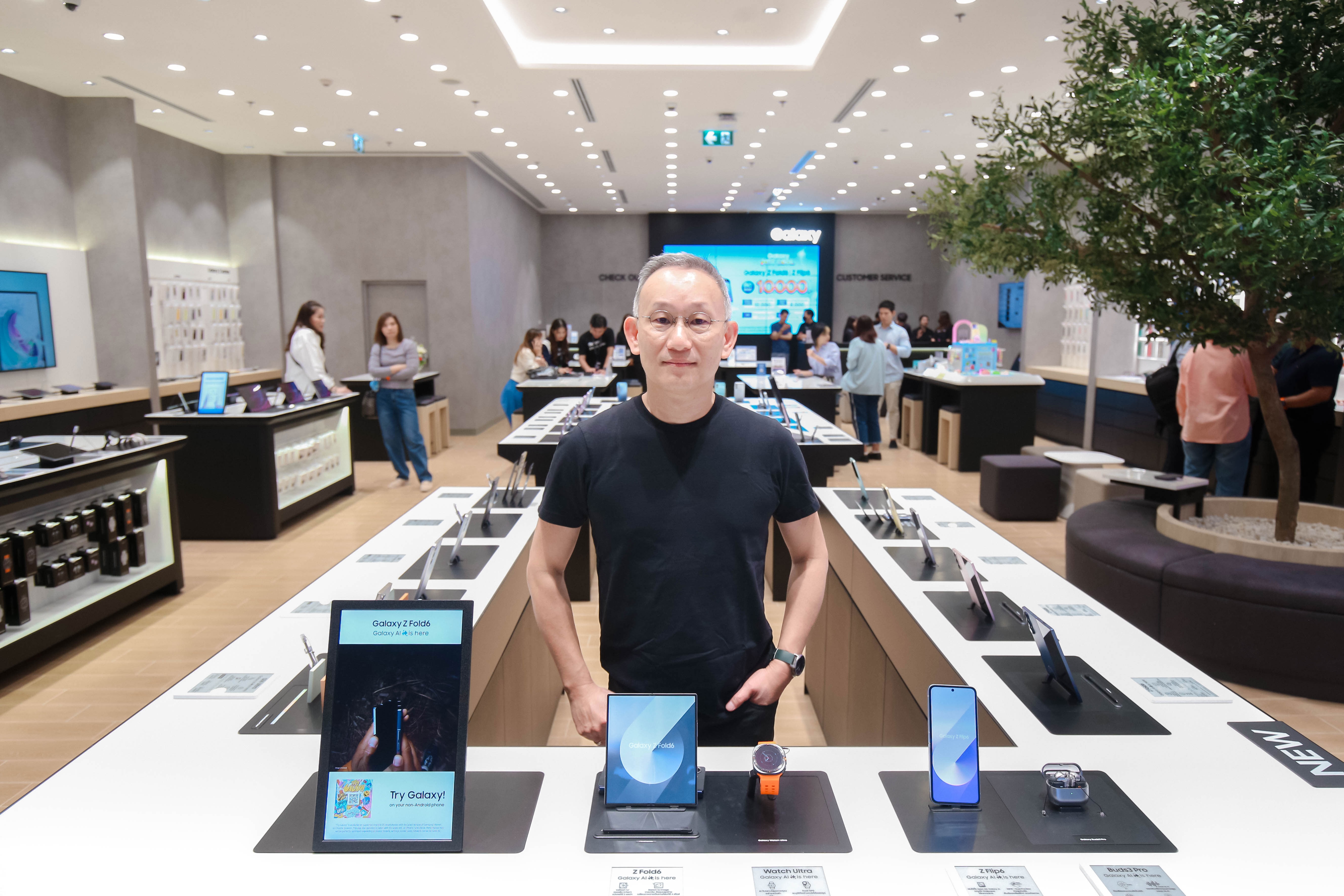 "CPW" ดีเดย์เปิดร้าน "Samsung สาขา Megabangna" โฉมใหม่ ใหญ่ที่สุดในโซนบางนา