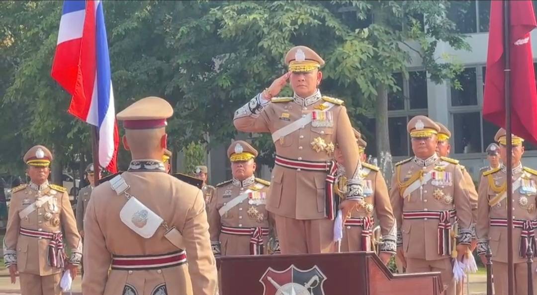 ผบ.ตร.เป็นประธานพิธีวางพานพุ่มถวายราชสักการะฯ พิธีสดุดีข้าราชการตำรวจที่เสียชีวิตจากการปฏิบัติหน้าที่ 