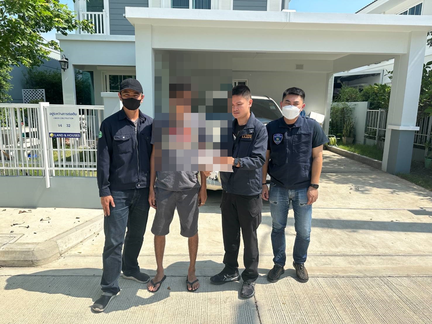 รวบหนุ่มแสบแก๊งคอลเซ็นเตอร์ปลอมเป็นพนักงาน FedEx อ้างพัสดุผิดกฎหมายตกค้างทำสูญเงินกว่า 42 ล้าน