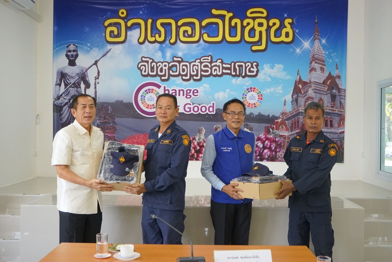 รองผู้ว่าฯศรีสะเกษออกตรวจอำเภอบำบัดทุกข์ บำรุงสุข ป้องกันแก้ไขปัญหายาเสพติด และ SDGs