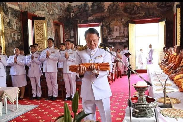 รองผู้ว่าฯอ่างทอง ร่วมพิธีถวายผ้าพระกฐินพระราชทาน  ประจำปี 2568 ณ วัดไชโยวรวิหาร