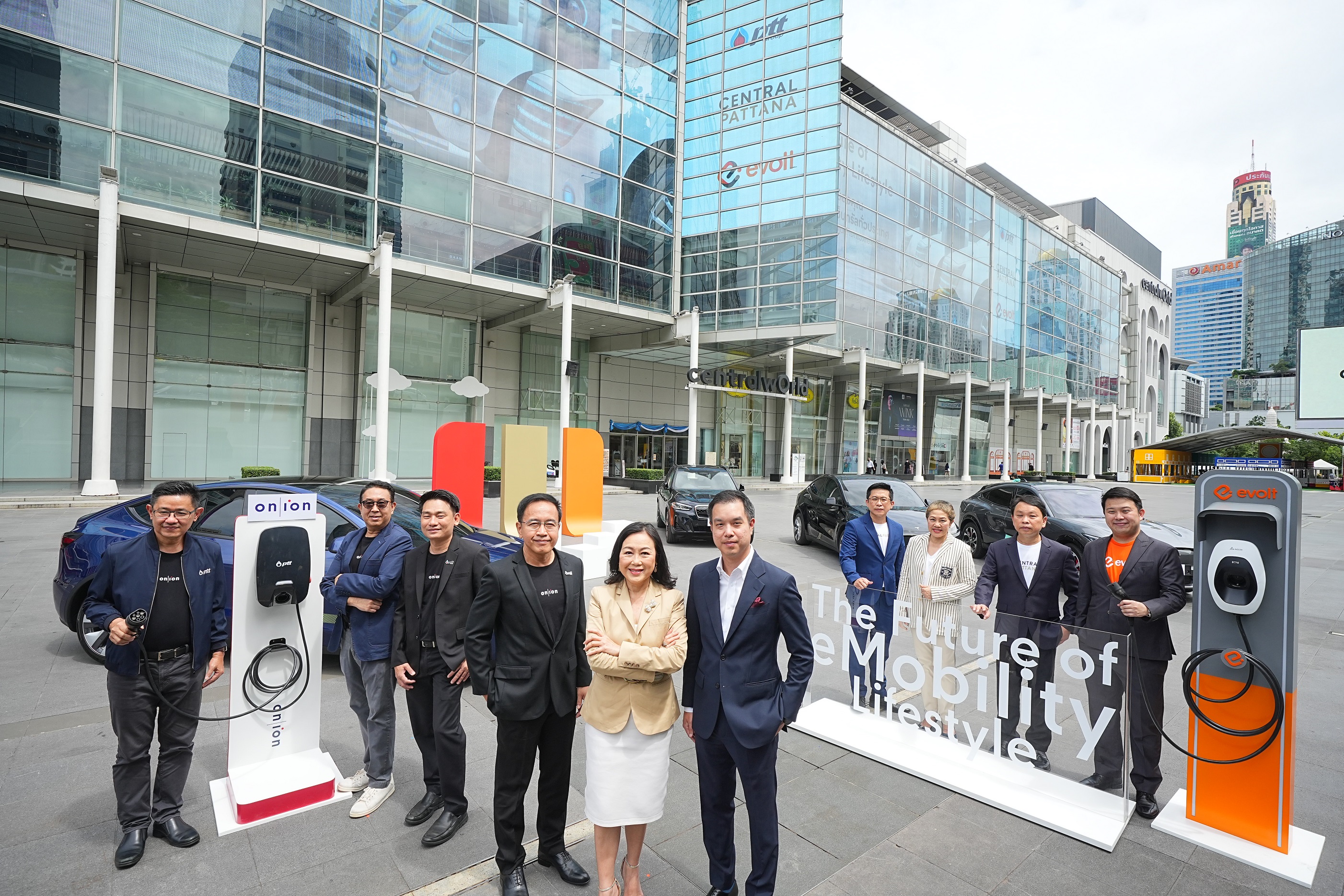 "CPN" ผนึกกลุ่ม ปตท.-อีโวลท์ ขยายสถานีอัดประจุยานยนต์ไฟฟ้า 400 ช่องจอดในศูนย์การค้าเซ็นทรัล 37 แห่งทั่วประเทศ