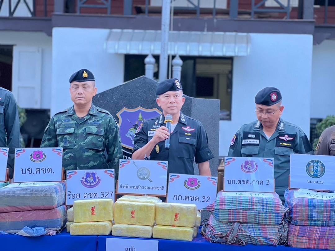 ตชด.ยิงปะทะขบวนการค้ายา ยึดยาบ้าประทับตราลิเวอร์พูล 2.1 ล้านเม็ด ตำรวจเจ็บ 1