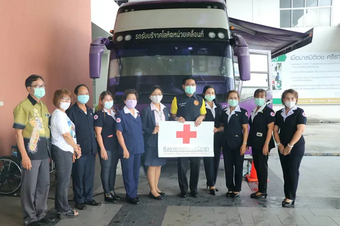 "นายอำเภอศรีราชา" นำทีมร่วมให้กำลังใจผู้มาบริจาคโลหิต