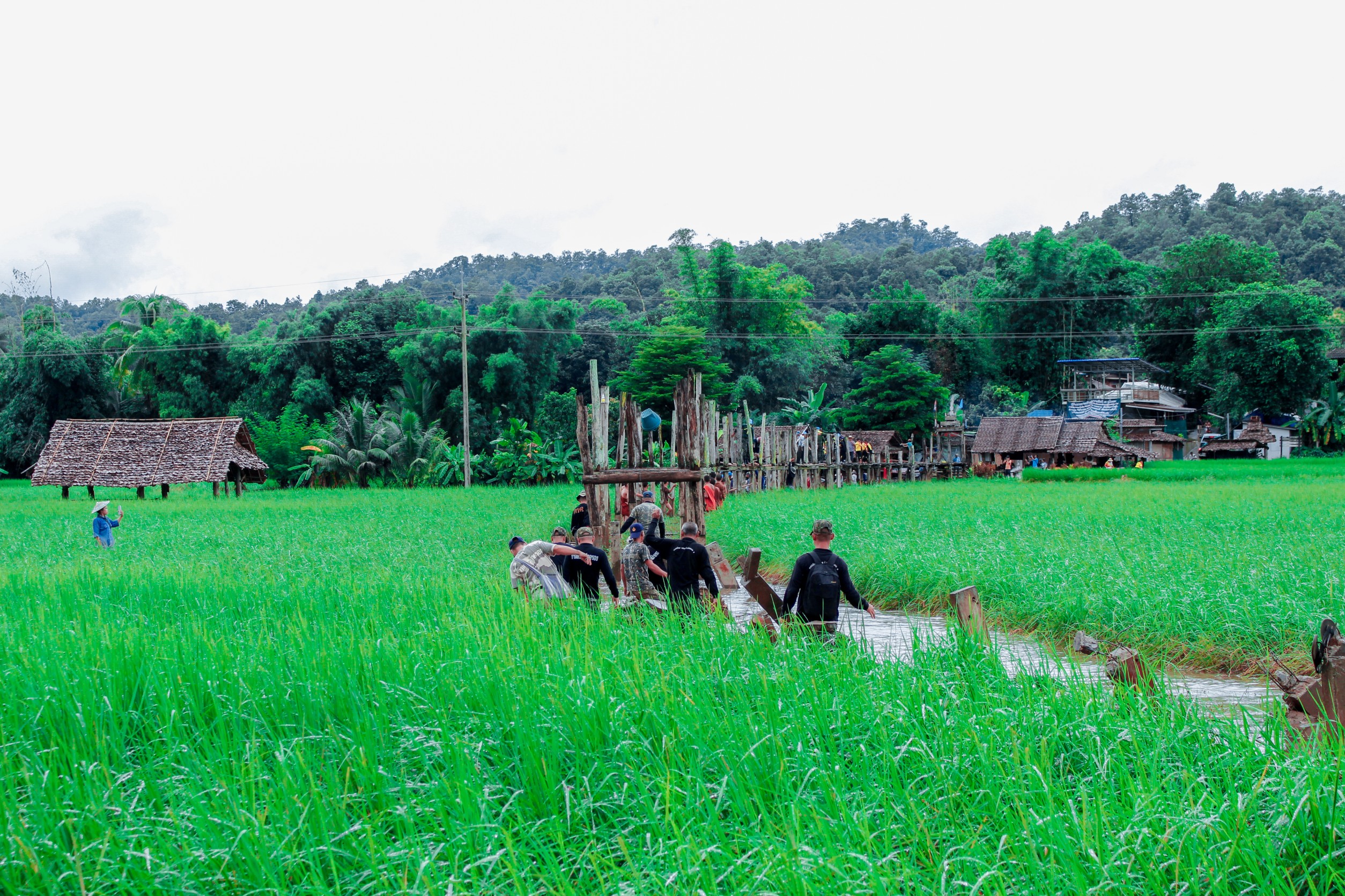 แม่ฮ่องสอนรื้อถอนสะพานซูตองเป้   