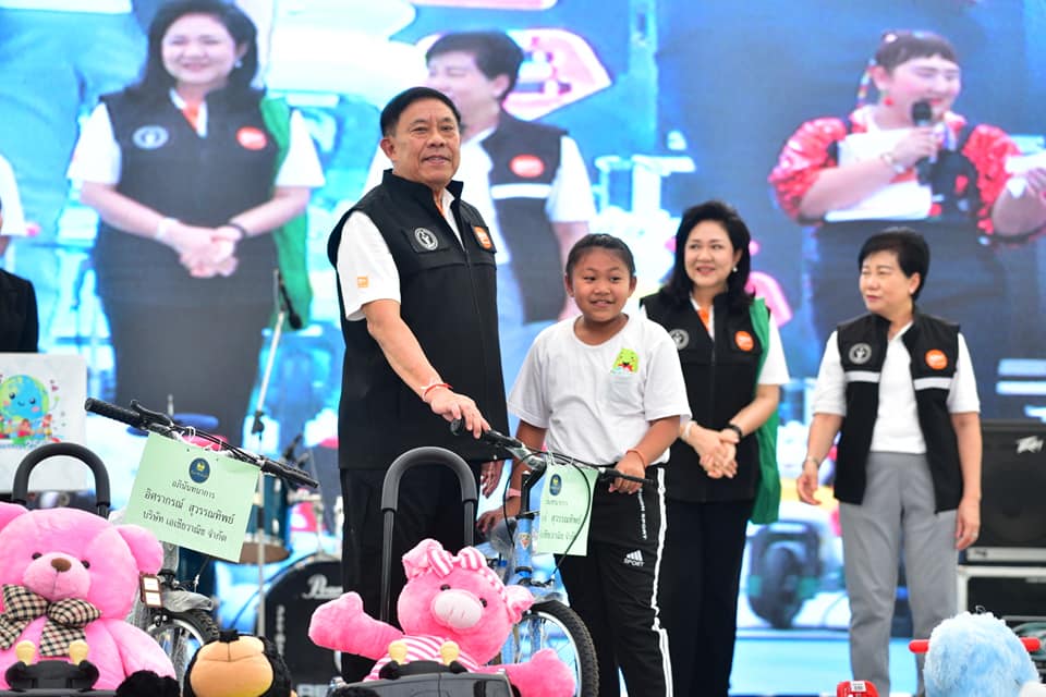 ผู้ว่าฯ กทม.สั่งทุก รร.ในสังกัด กทม. ร้องเพลงสรรเสริญฯหลังเคารพธงชาติ เริ่มพรุ่งนี้