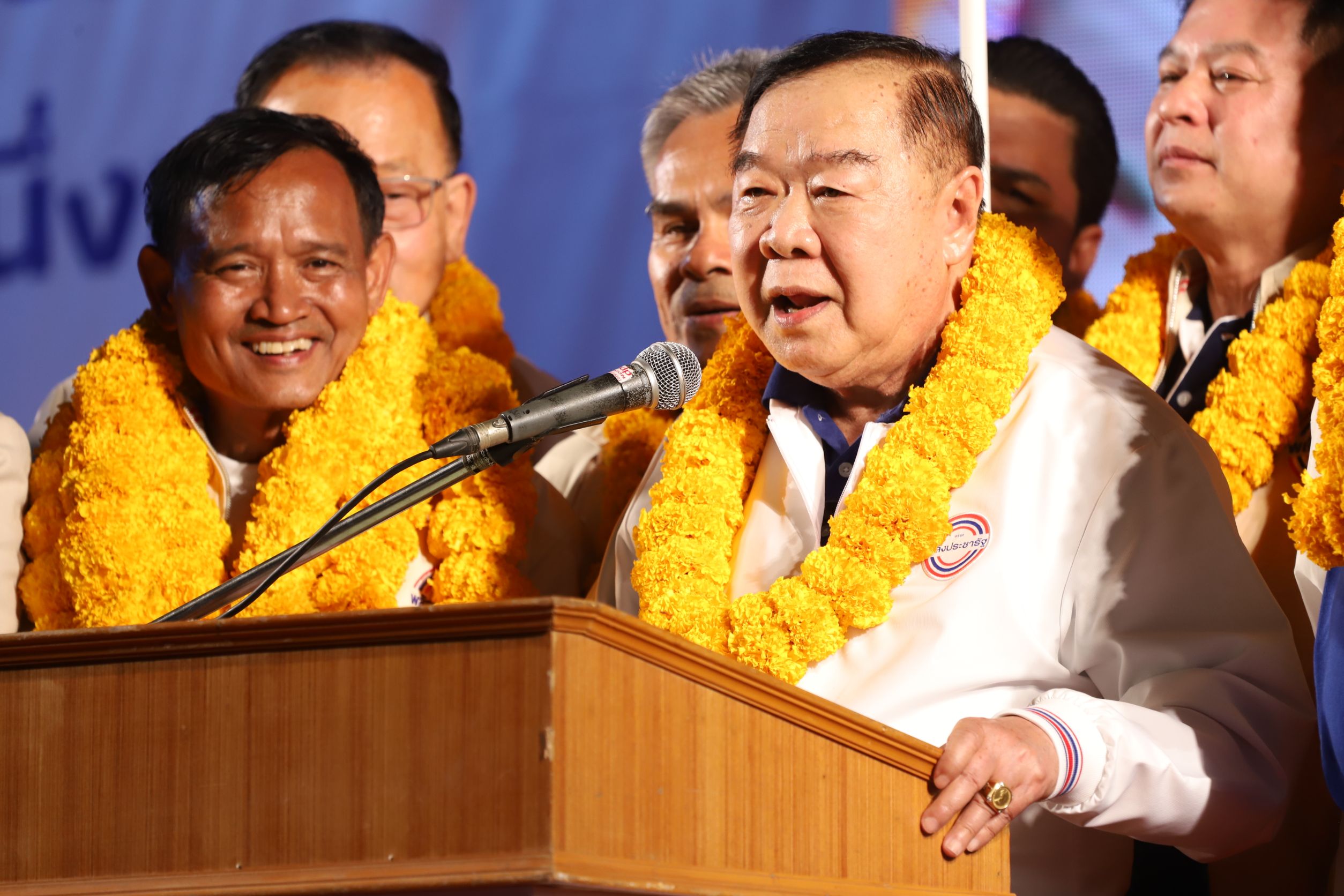 "บิ๊กป้อม" เผย ขึ้นเวทีปราศรัยครั้งแรกตื่นเต้น บอก ทุกอย่างพูดจากใจ ย้ำอีกครั้ง พปชร.ใจถึงพึ่งได้