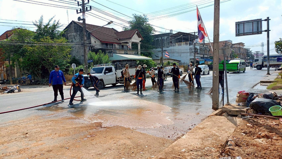เบตงส่ง อส.ร่วม Big Cleaning Day ช่วยฟื้นฟูพื้นที่น้ำท่วมหาดใหญ่
